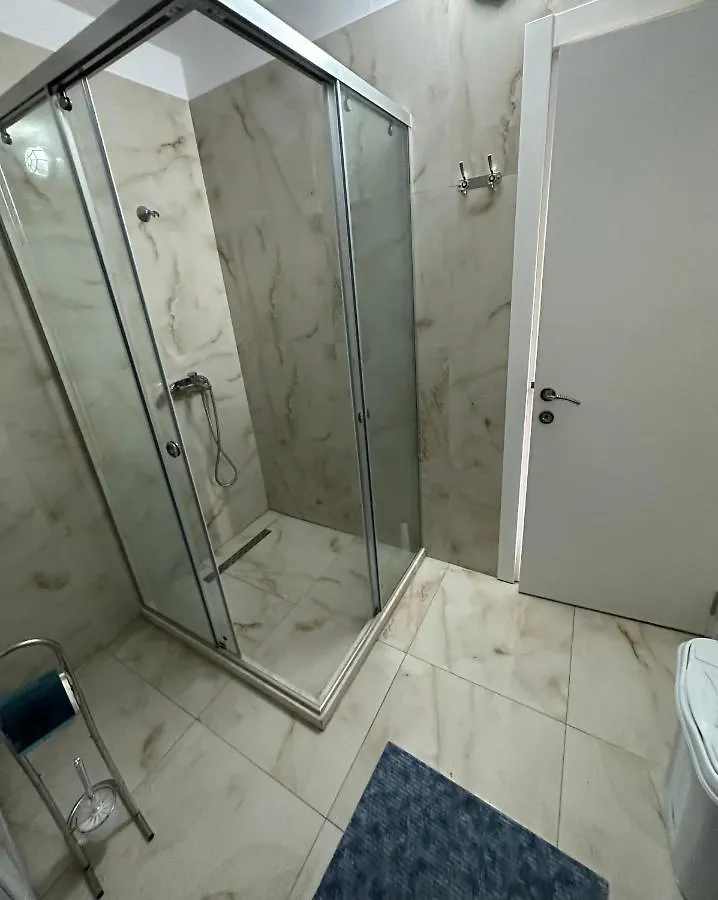 Top Floor Fafa Premium Apartments With Elevator Golem