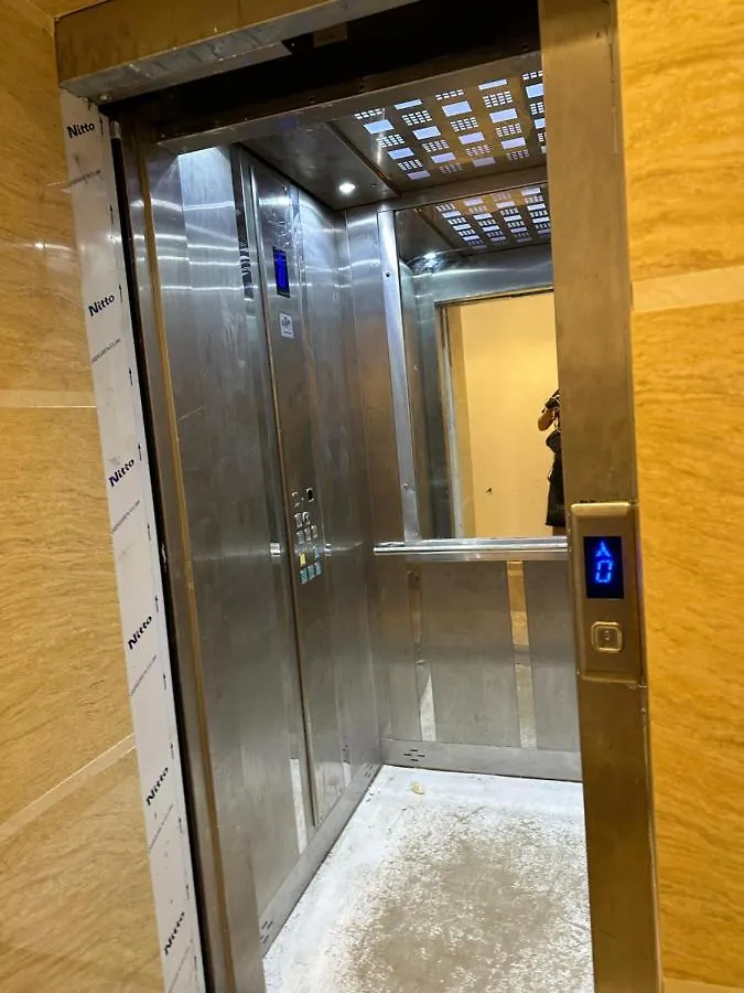 Top Floor Fafa Premium Apartments With Elevator Golem